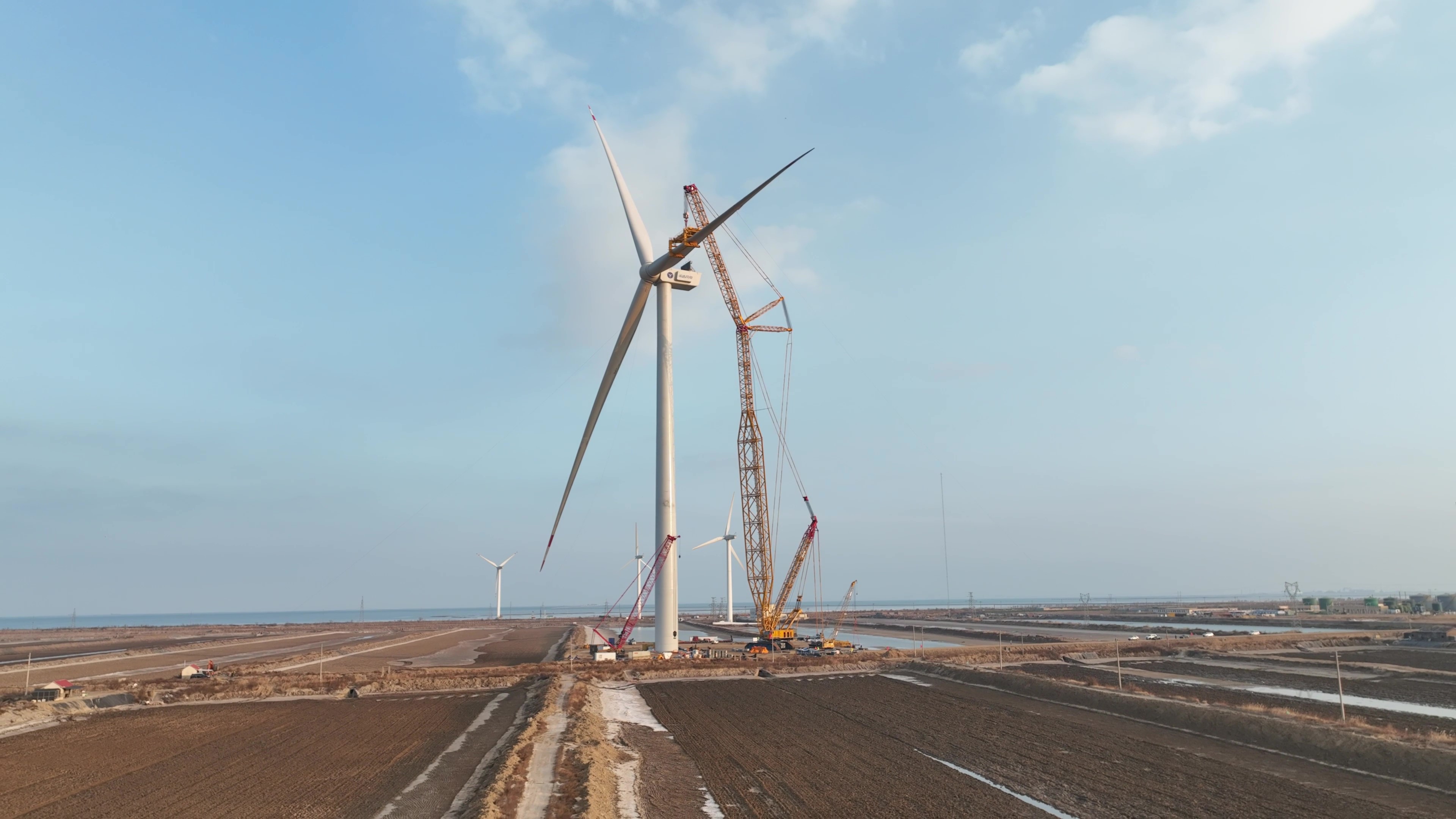 经年打磨现在亮剑！鉴黑担保网股份深远海16MW“海鹰”平台吊装乐成